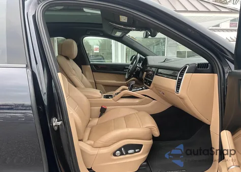 2020 Porsche Cayenne Coupe из США, поврежденный, VIN WP1BA2AY6LDA48233